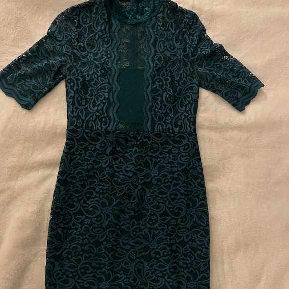 Dress - Picture 1 of 7